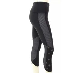 Lululemon Var City Cropped Leggings in black